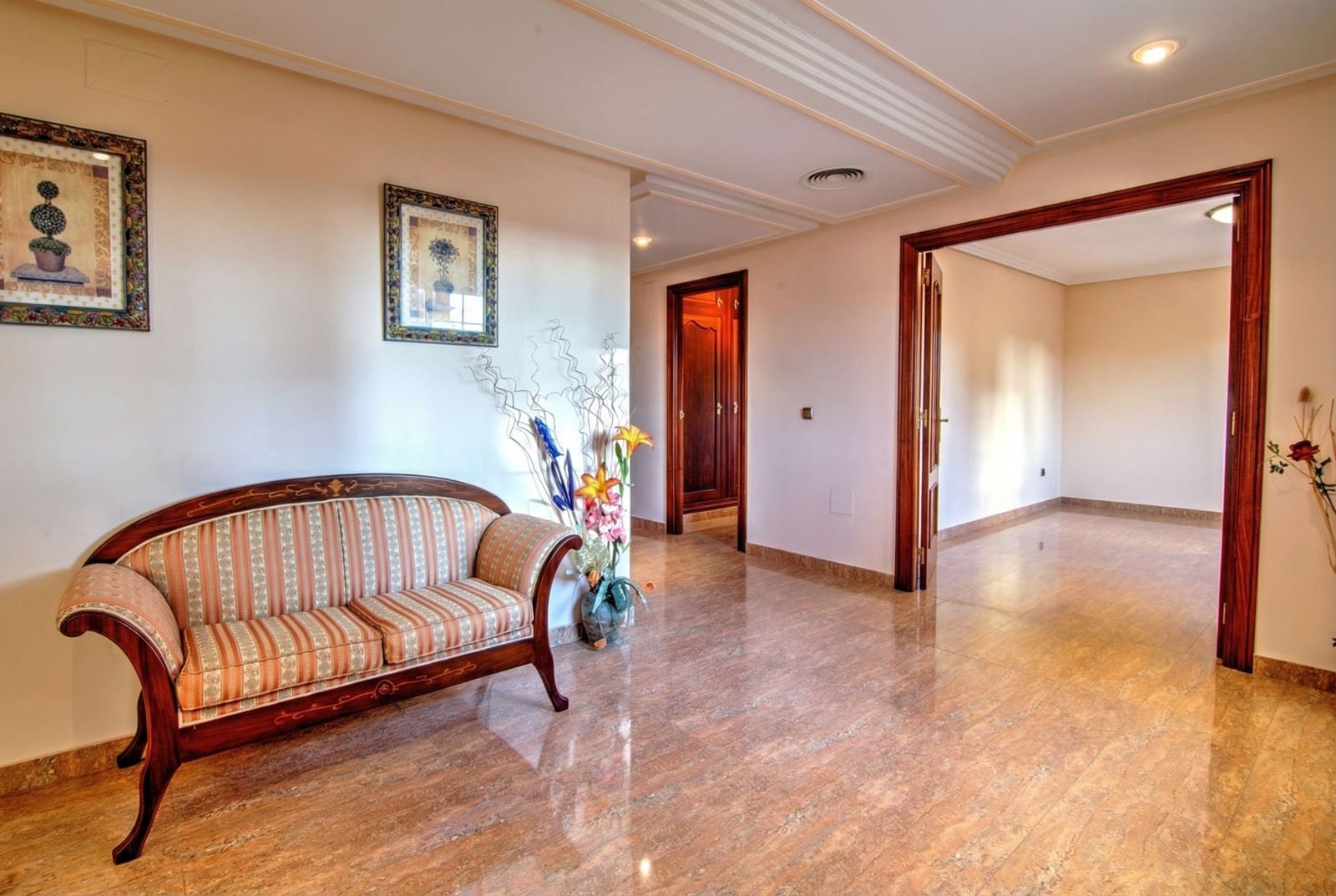 6 Zimmer Villa zu verkaufen in Orihuela mit Garage - 1.166.550 € (Ref: 9643740)