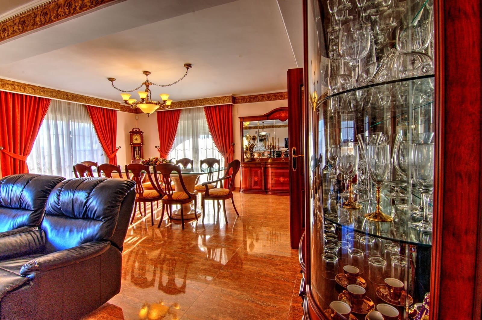 6 Zimmer Villa zu verkaufen in Orihuela mit Garage - 1.166.550 € (Ref: 9643740)