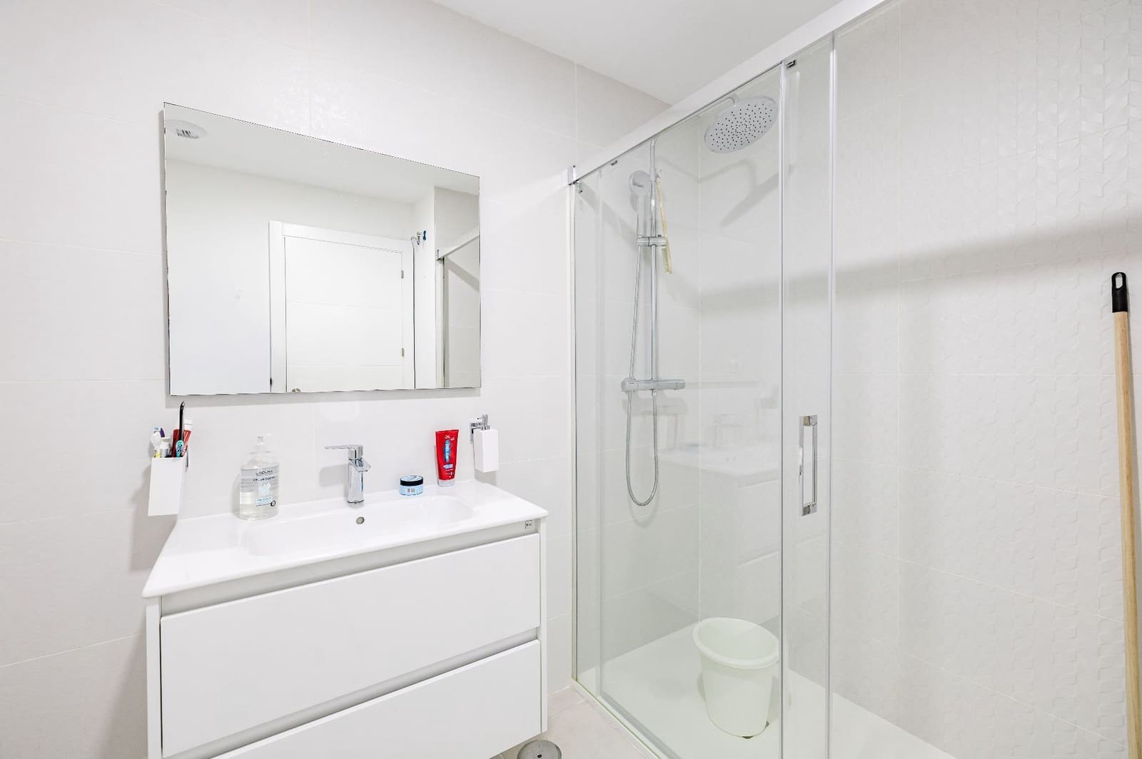 3 makuuhuone Huoneisto myytävänä paikassa Estepona mukana uima-altaan 
autotalli - 490 000 € (Ref: 9643743)