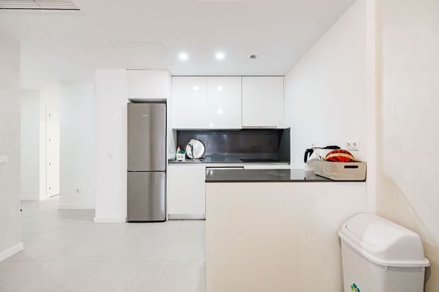 3 makuuhuone Huoneisto myytävänä paikassa Estepona mukana uima-altaan 
autotalli - 490 000 € (Ref: 9643743)