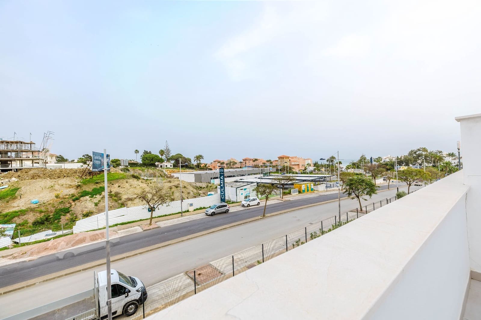 3 makuuhuone Huoneisto myytävänä paikassa Estepona mukana uima-altaan 
autotalli - 490 000 € (Ref: 9643743)