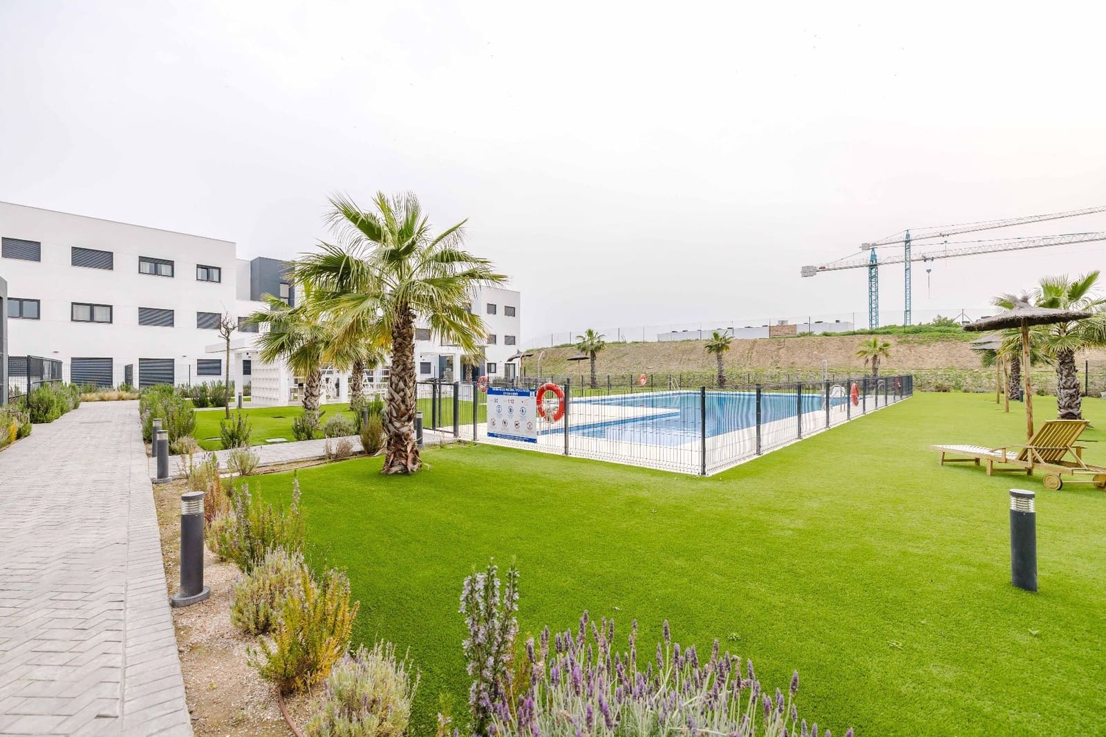 3 makuuhuone Huoneisto myytävänä paikassa Estepona mukana uima-altaan 
autotalli - 490 000 € (Ref: 9643743)