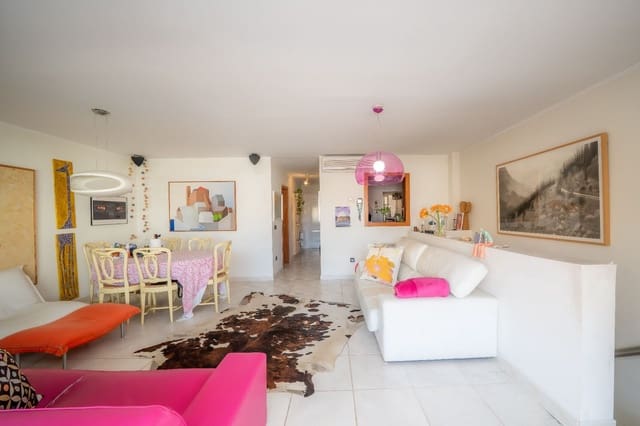 3 bedroom Townhouse for sale in Altea with pool garage - € 495,000 (Ref: 9643745)