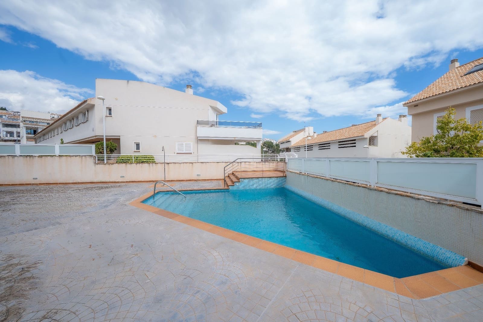 3 bedroom Townhouse for sale in Altea with pool garage - € 495,000 (Ref: 9643745)