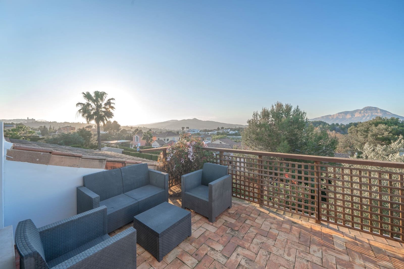 Chalet de 4 habitaciones en Javea / Xàbia en venta con piscina garaje - 1.075.000 € (Ref: 9643746)