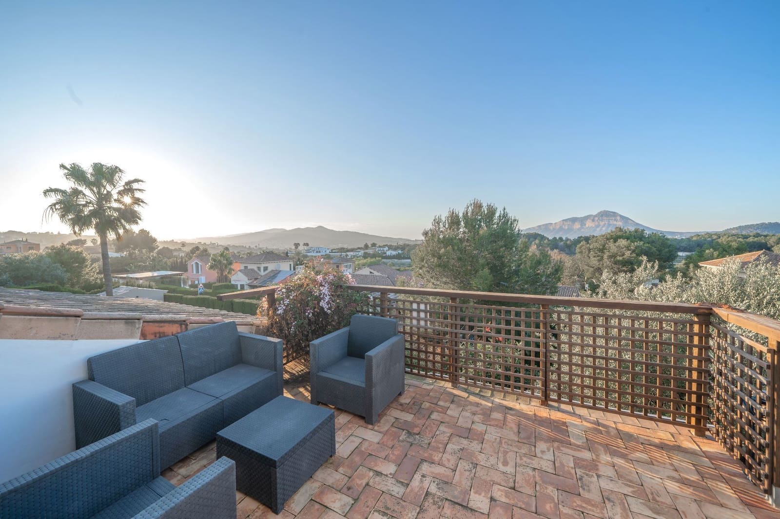 Chalet de 4 habitaciones en Javea / Xàbia en venta con piscina garaje - 1.075.000 € (Ref: 9643746)