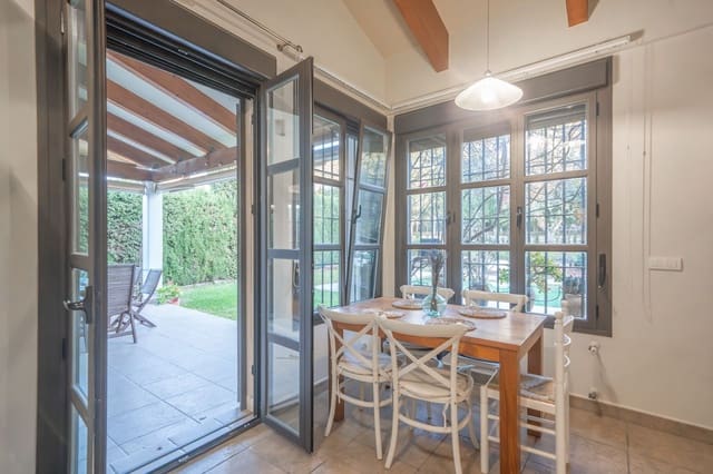 4 bedroom Villa for sale in Javea / Xàbia with pool garage - € 1,075,000 (Ref: 9643746)