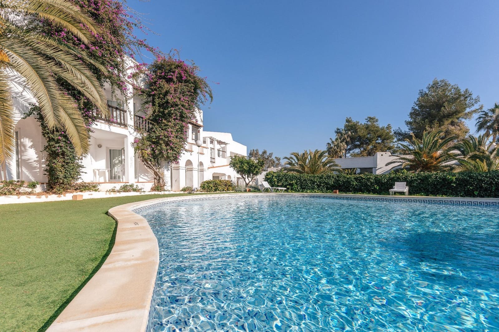 1 soveværelse Lejlighed til salg i Santa Eulalia / Santa Eularia med swimmingpool - € 375.000 (Ref: 9643747)