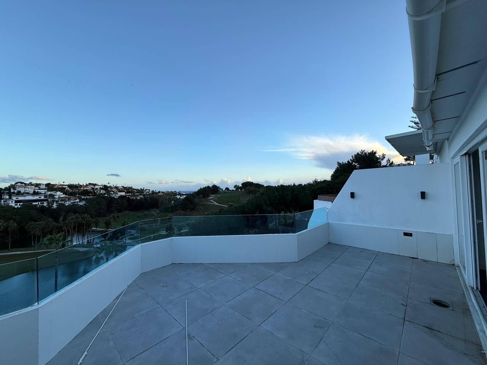 4 sypialnia Willa na sprzedaż w Benalmadena z basenem - 680 000 € (Ref: 9643750)