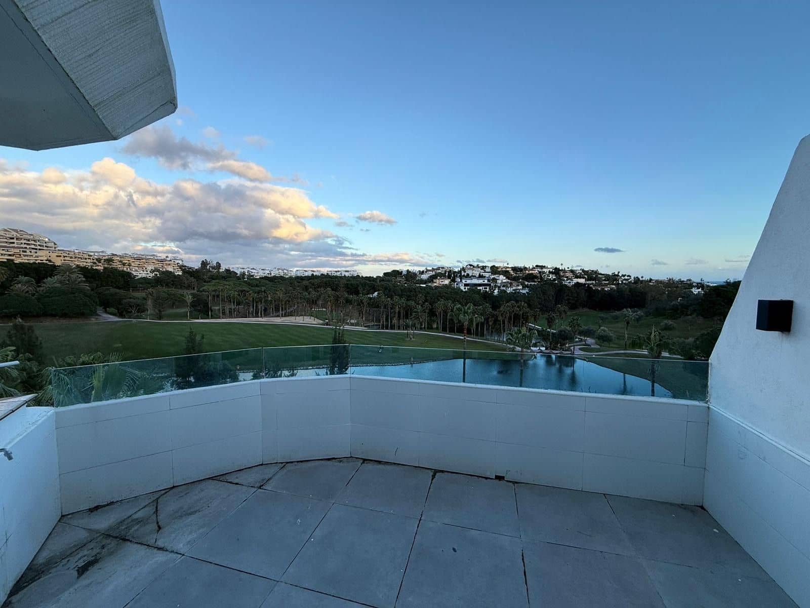 4 sypialnia Willa na sprzedaż w Benalmadena z basenem - 680 000 € (Ref: 9643750)