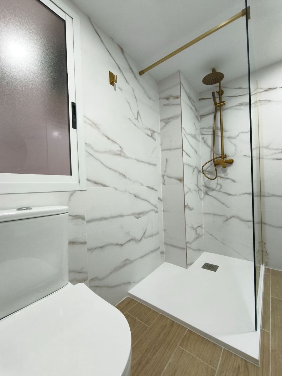 2 bedroom Flat for sale in Alicante / Alacant city - € 440,000 (Ref: 9651229)