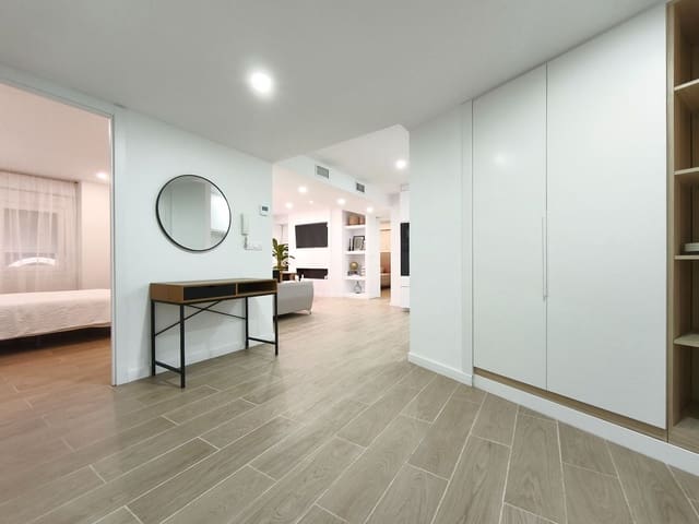 2 bedroom Flat for sale in Alicante / Alacant city - € 440,000 (Ref: 9651229)