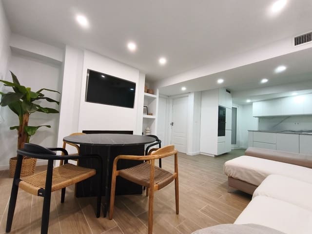 2 bedroom Flat for sale in Alicante / Alacant city - € 440,000 (Ref: 9651229)