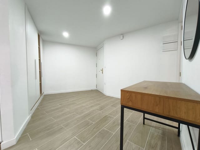 2 bedroom Flat for sale in Alicante / Alacant city - € 440,000 (Ref: 9651229)