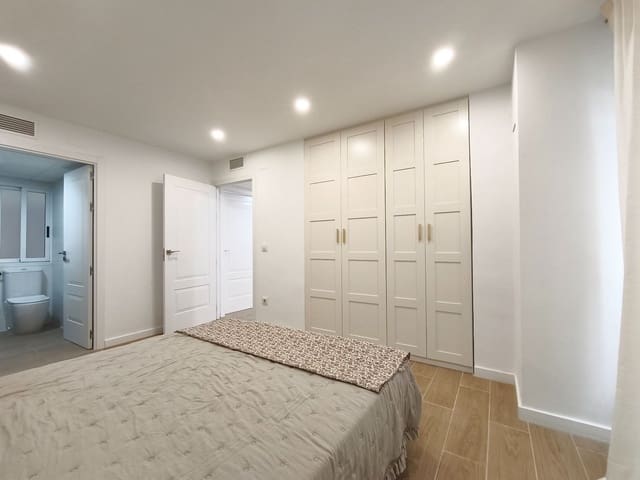 2 bedroom Flat for sale in Alicante / Alacant city - € 440,000 (Ref: 9651229)