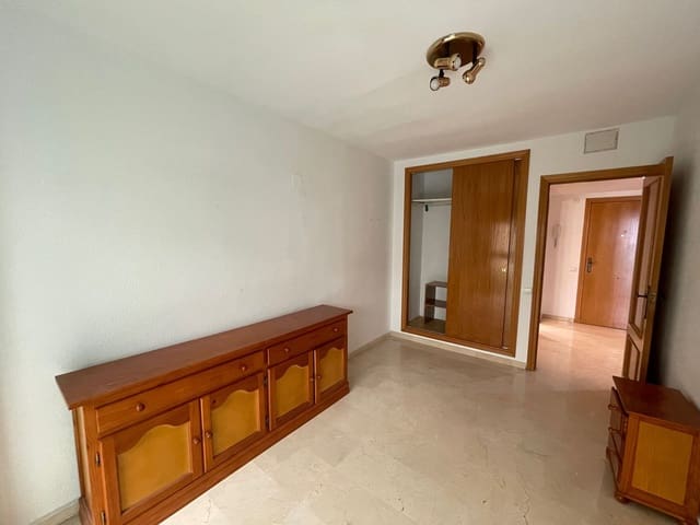 Appartamento in vendita in Madrid città con piscina - 160.000 € (Rif: 9651230)