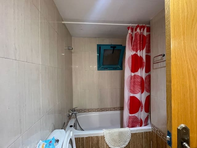 Appartamento in vendita in Madrid città con piscina - 160.000 € (Rif: 9651230)