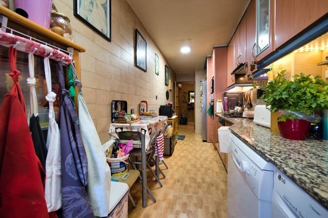 3 chambre Appartement à vendre à Alicante ville avec piscine garage - 245 000 € (Ref: 9655665)