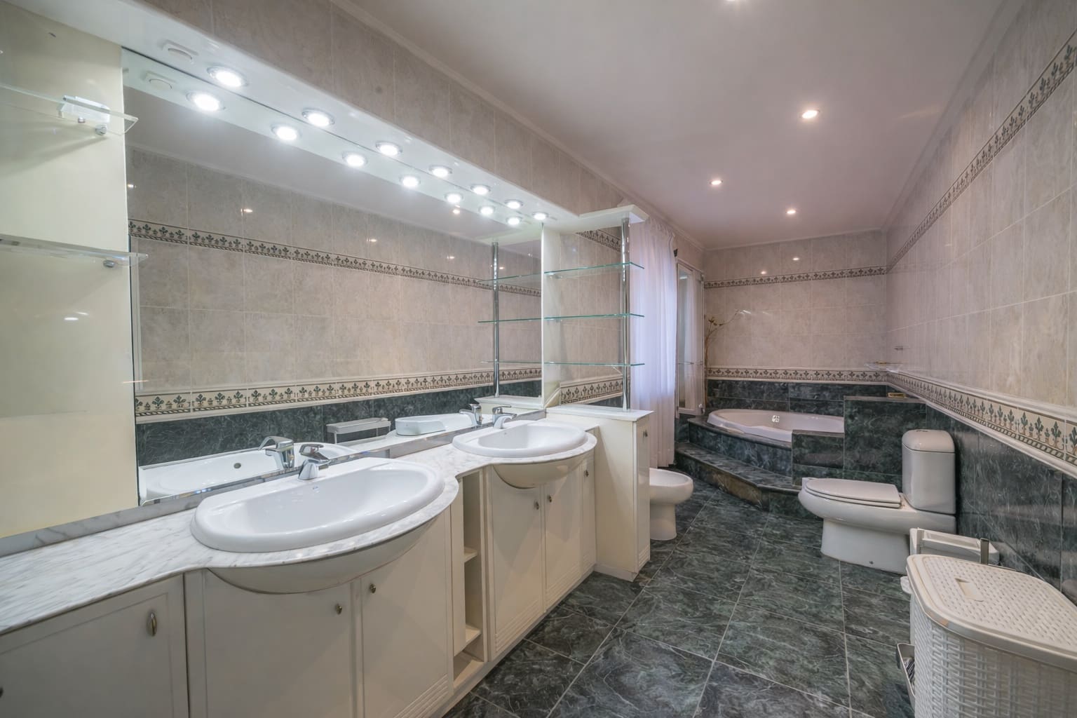 3 chambre Villa/Maison à vendre à Cabo Roig avec piscine garage - 1 650 000 € (Ref: 9655668)