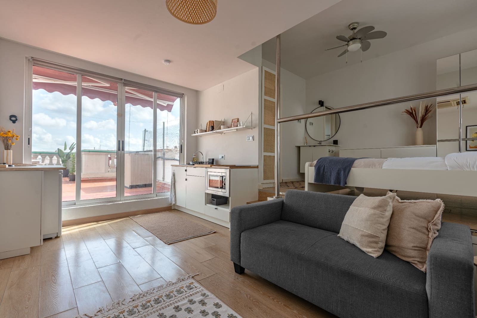 1 sypialnia Penthouse na sprzedaż w Miasto Walencja - 320 000 € (Ref: 9658323)