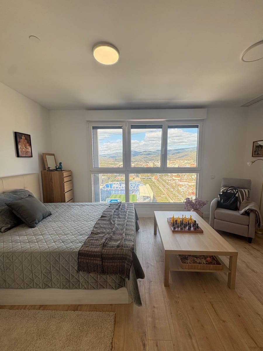 Mieszkanie do wynajęcia w Miasto Malaga z garażem - 1 375 € (Ref: 9658324)