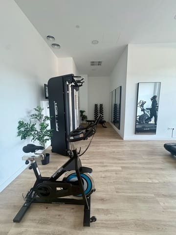 Mieszkanie do wynajęcia w Miasto Málaga z garażem - 1 375 € (Ref: 9658324)