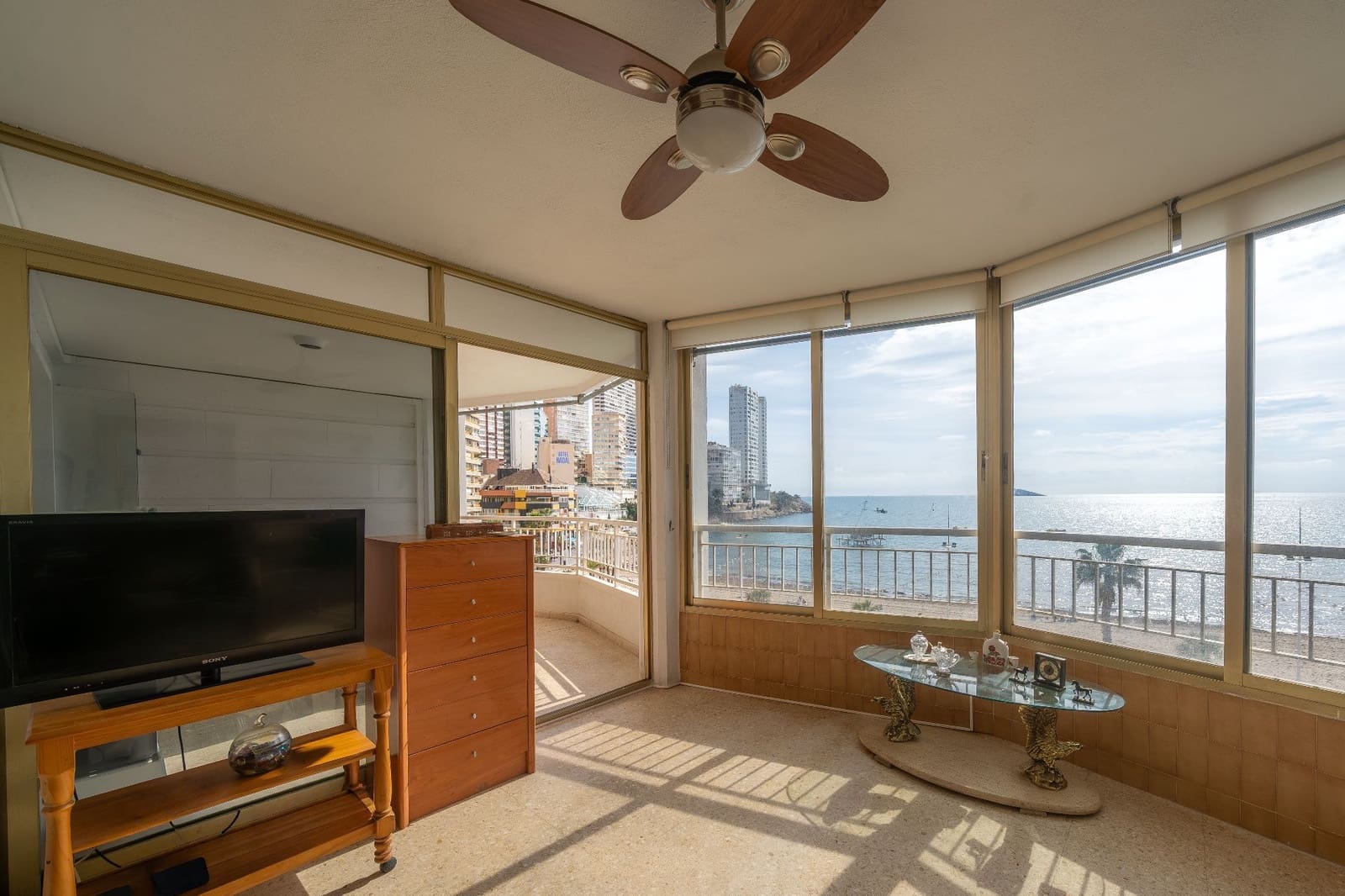 2 bedroom Apartment for sale in Benidorm with pool garage - € 440,000 (Ref: 9663390)