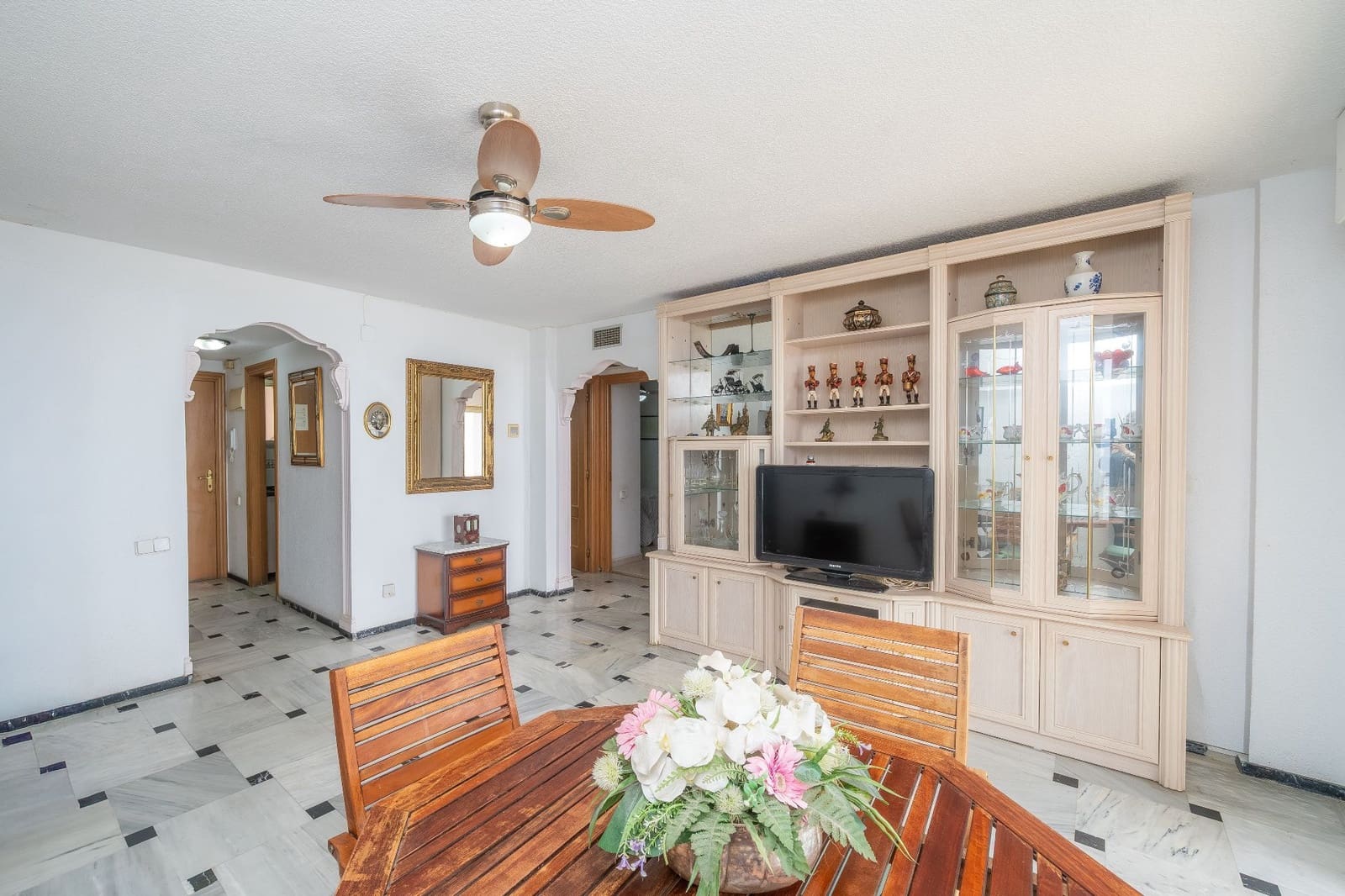 2 bedroom Apartment for sale in Benidorm with pool garage - € 440,000 (Ref: 9663390)