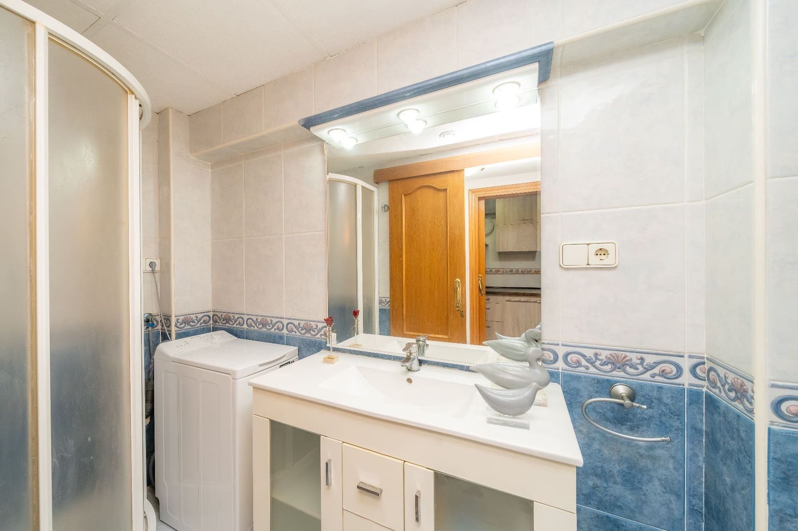 2 bedroom Apartment for sale in Benidorm with pool garage - € 440,000 (Ref: 9663390)