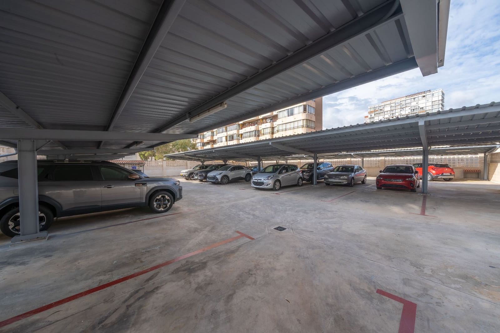 2 bedroom Apartment for sale in Benidorm with pool garage - € 440,000 (Ref: 9663390)