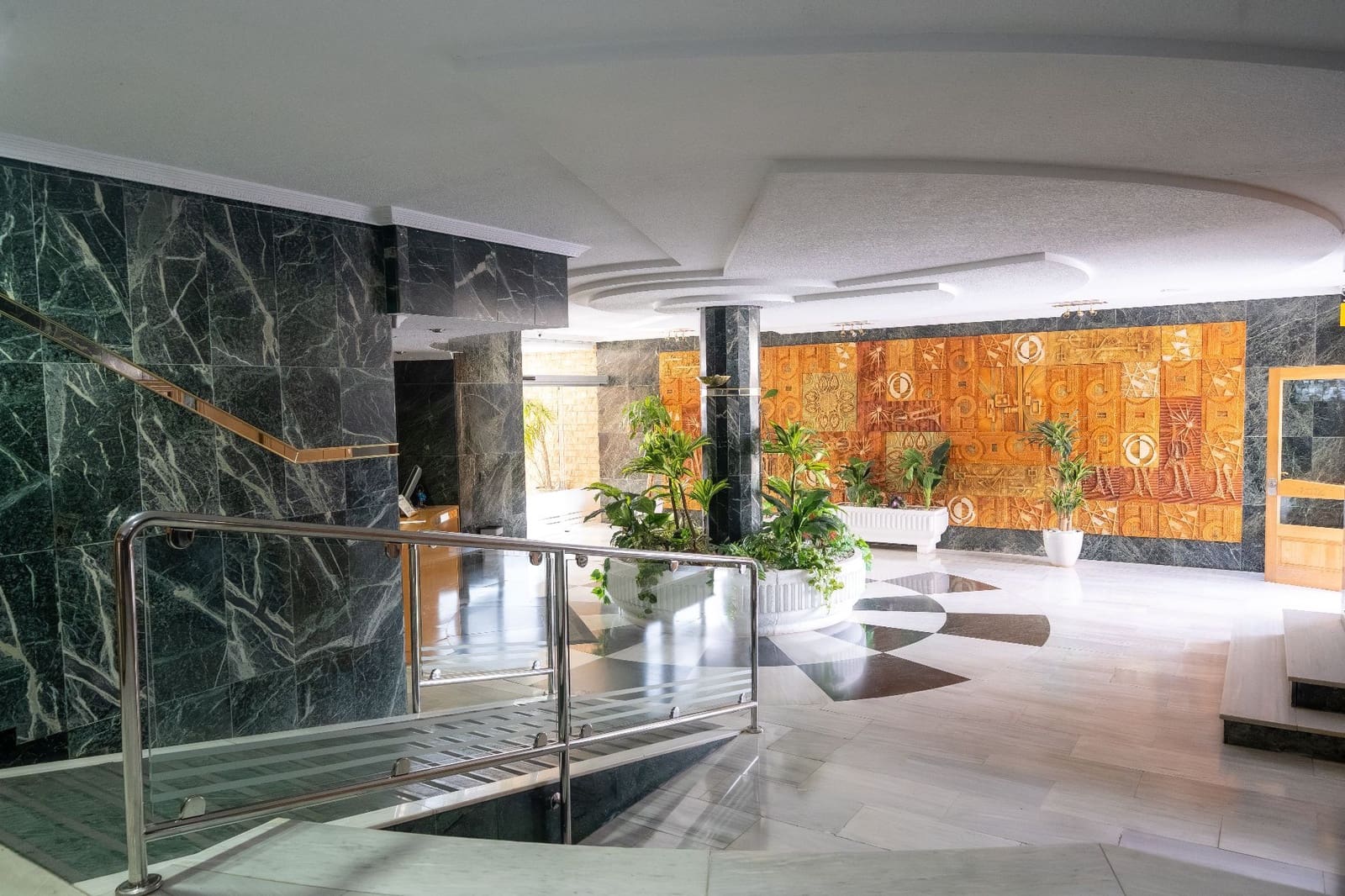 2 bedroom Apartment for sale in Benidorm with pool garage - € 440,000 (Ref: 9663390)