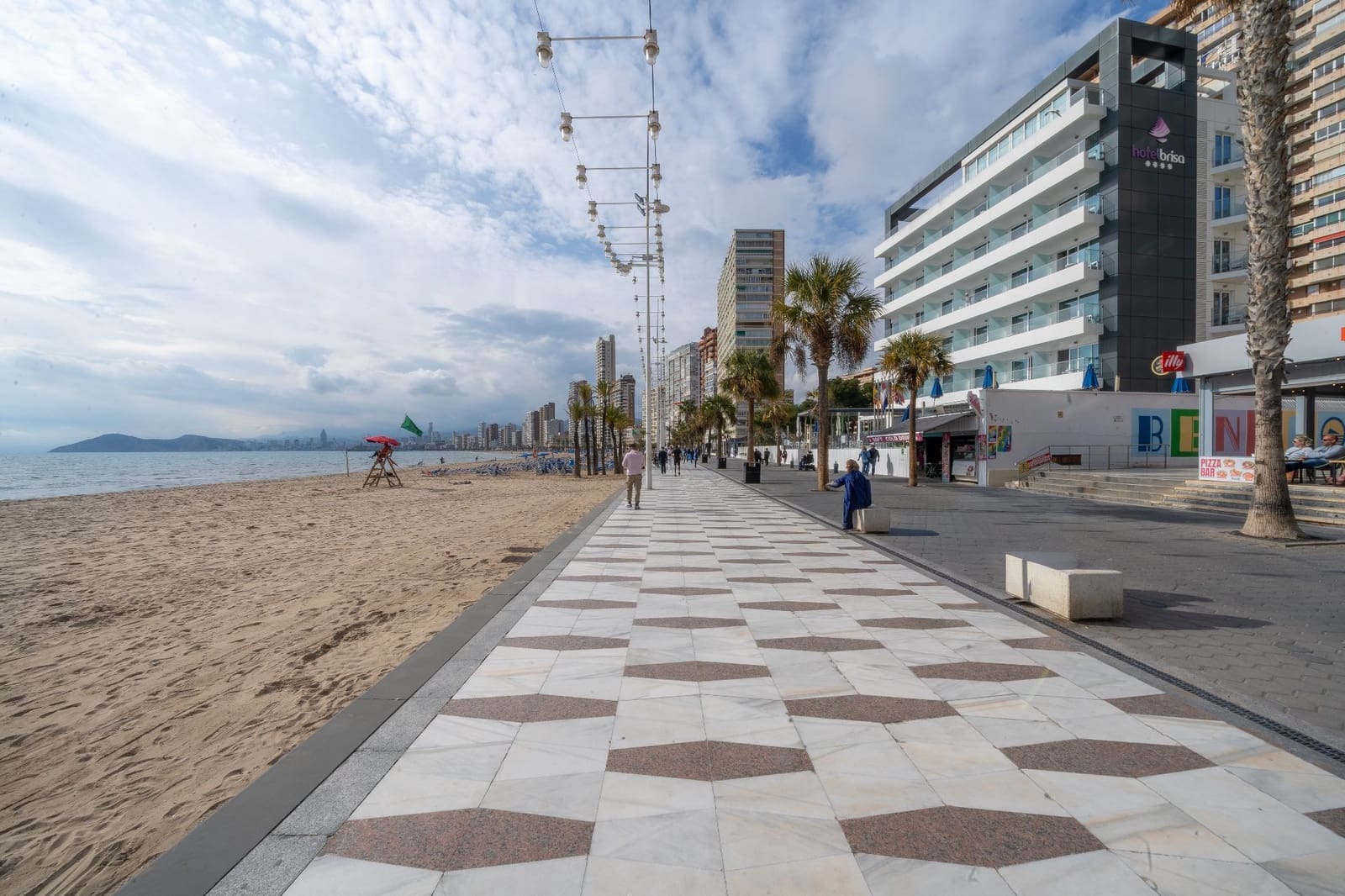 2 bedroom Apartment for sale in Benidorm with pool garage - € 440,000 (Ref: 9663390)