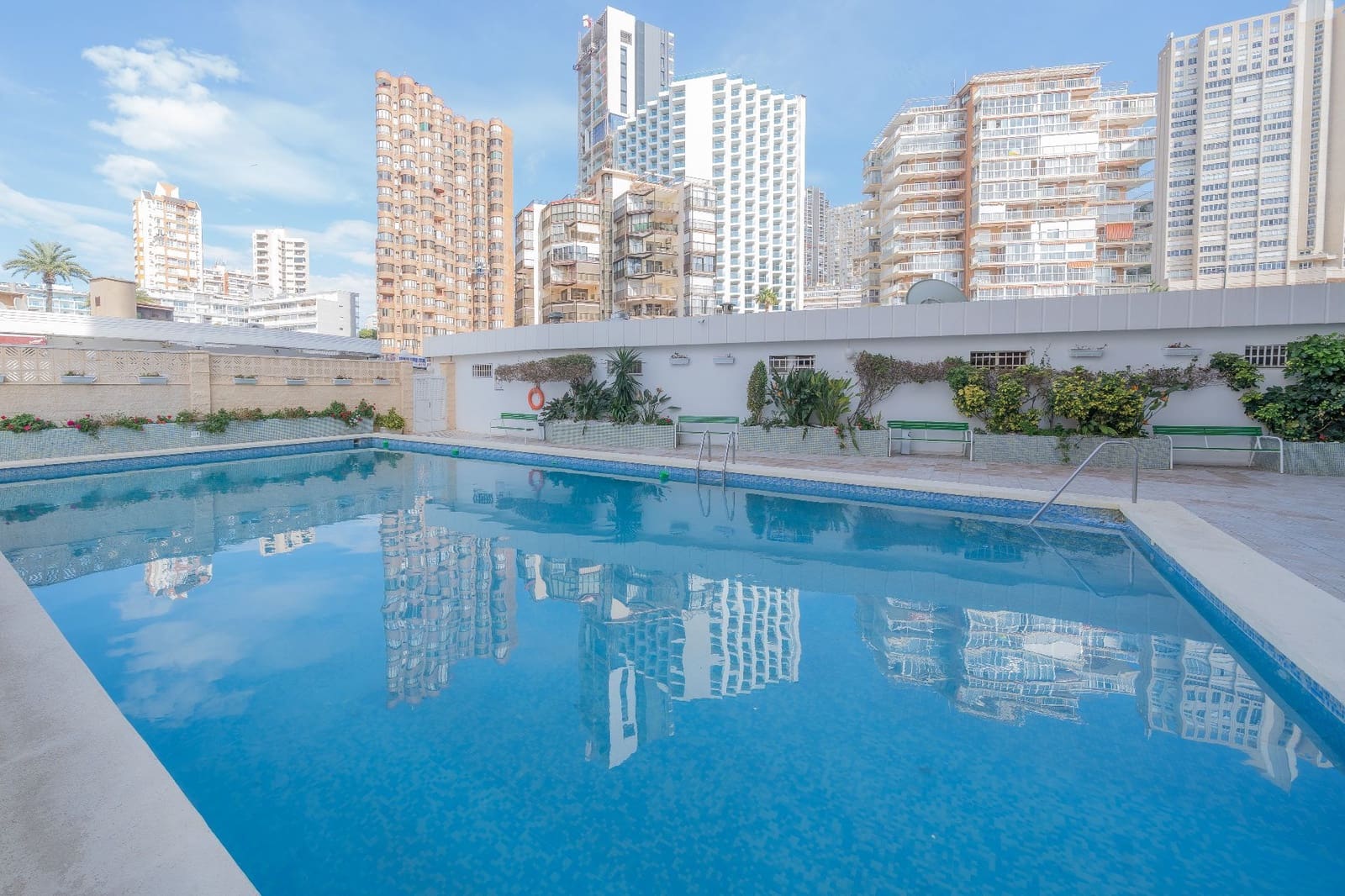 2 bedroom Apartment for sale in Benidorm with pool garage - € 440,000 (Ref: 9663390)
