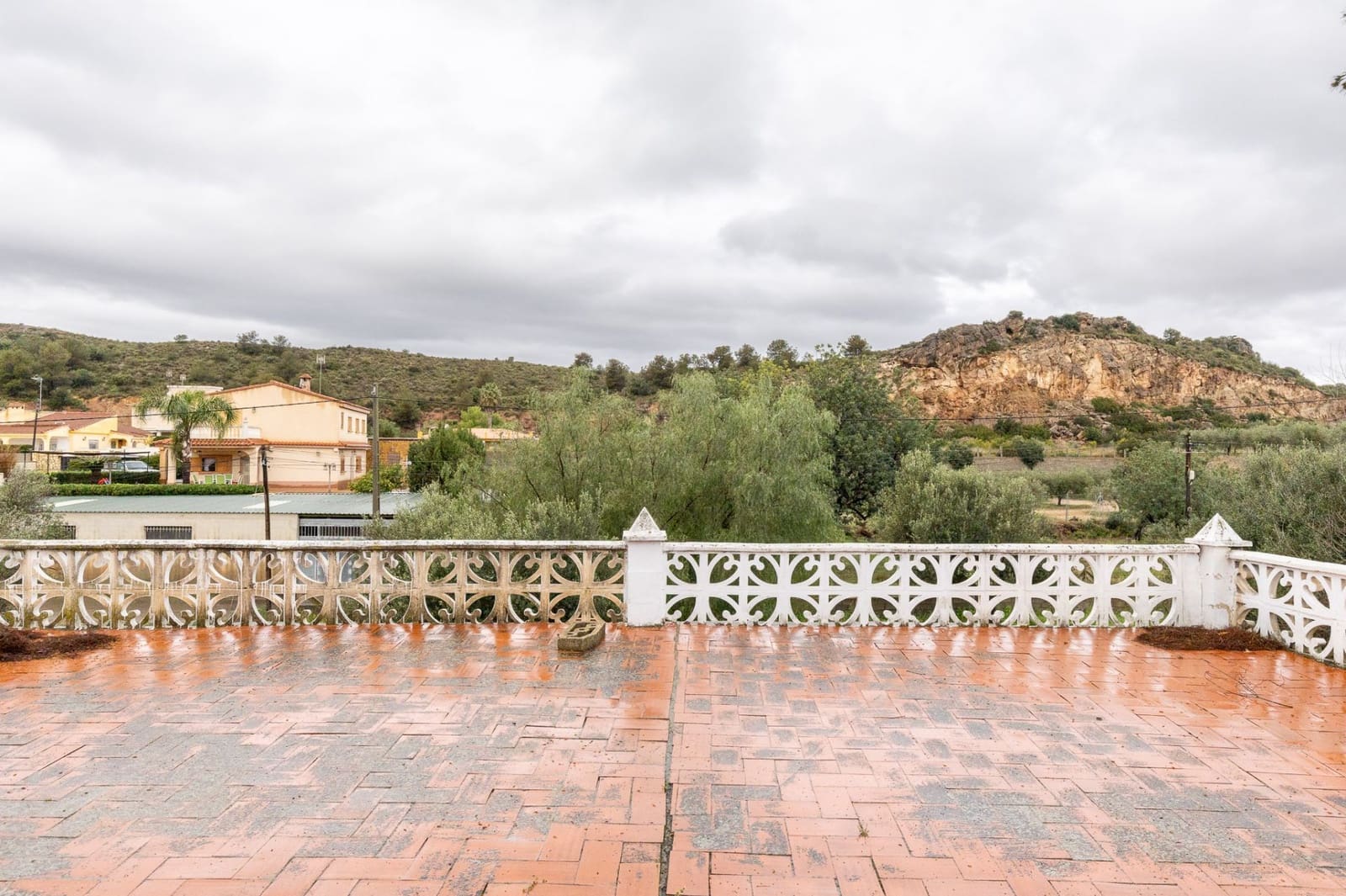 2 soveværelse Semi-Rækkehus til salg i Vilamarxant / Villamarchante - € 120.000 (Ref: 9665919)