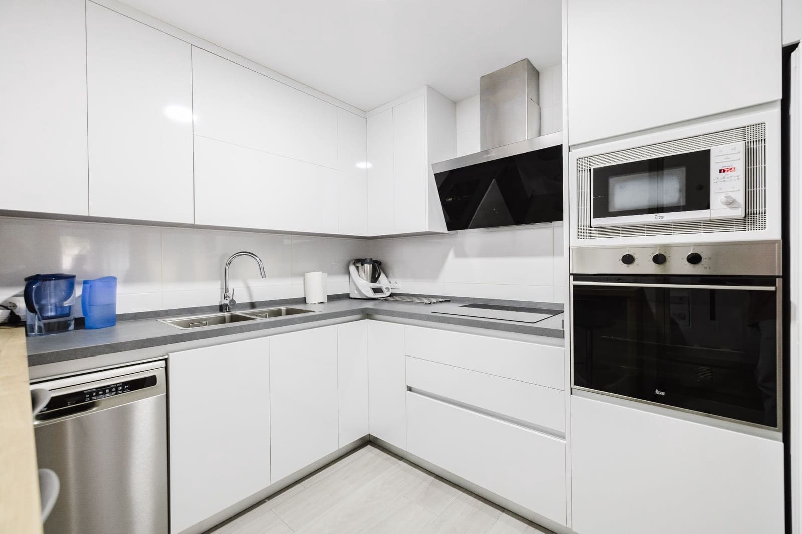 3 bedroom Flat for sale in Torremolinos with pool garage - € 522,000 (Ref: 9665920)