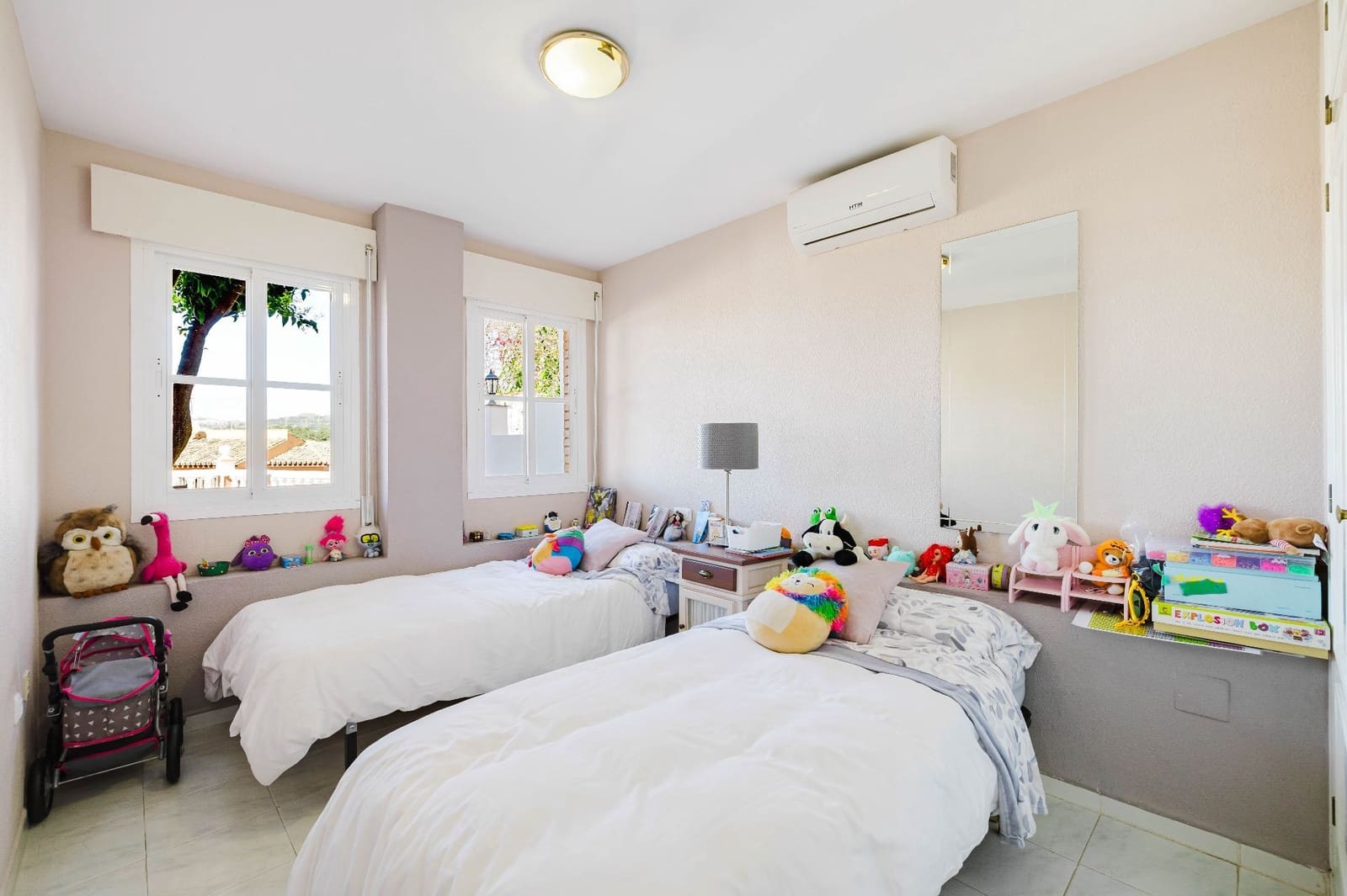 7 soveværelse Villa til salg i Malaga by med swimmingpool - € 1.100.000 (Ref: 9665921)