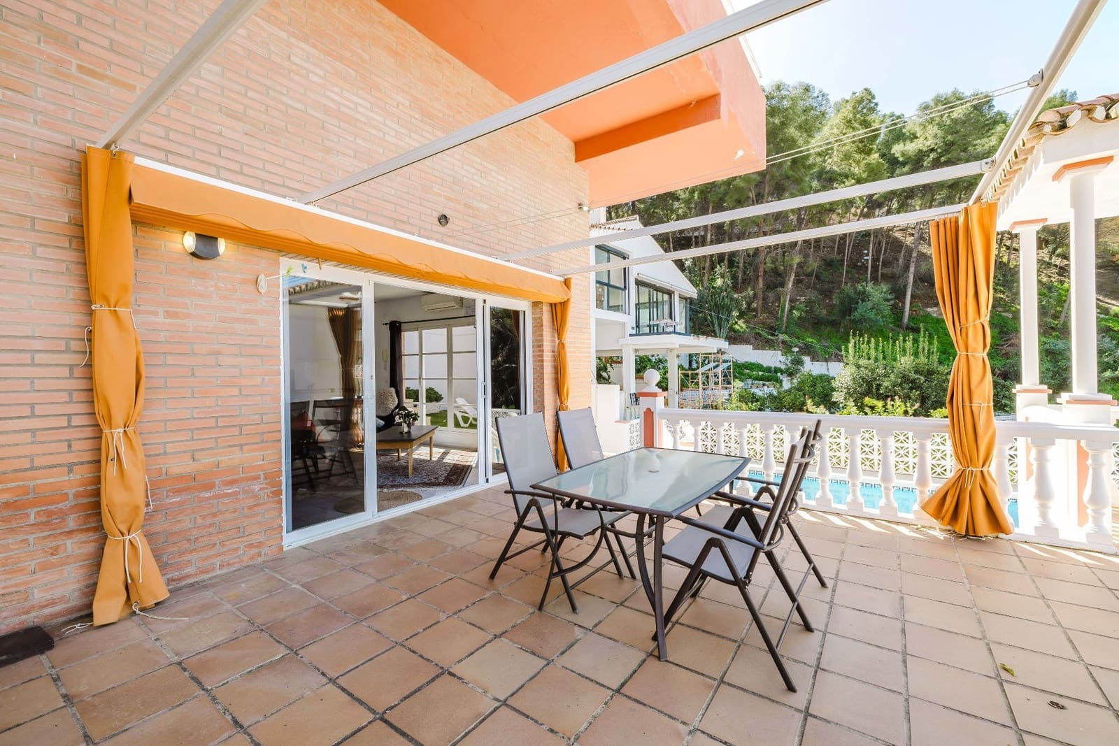 7 soveværelse Villa til salg i Malaga by med swimmingpool - € 1.100.000 (Ref: 9665921)