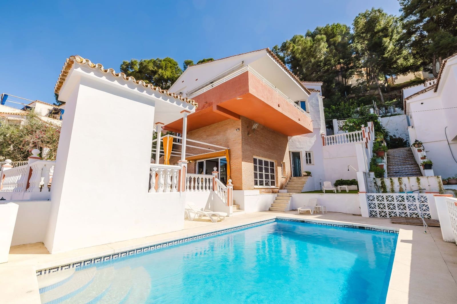 7 soveværelse Villa til salg i Malaga by med swimmingpool - € 1.100.000 (Ref: 9665921)