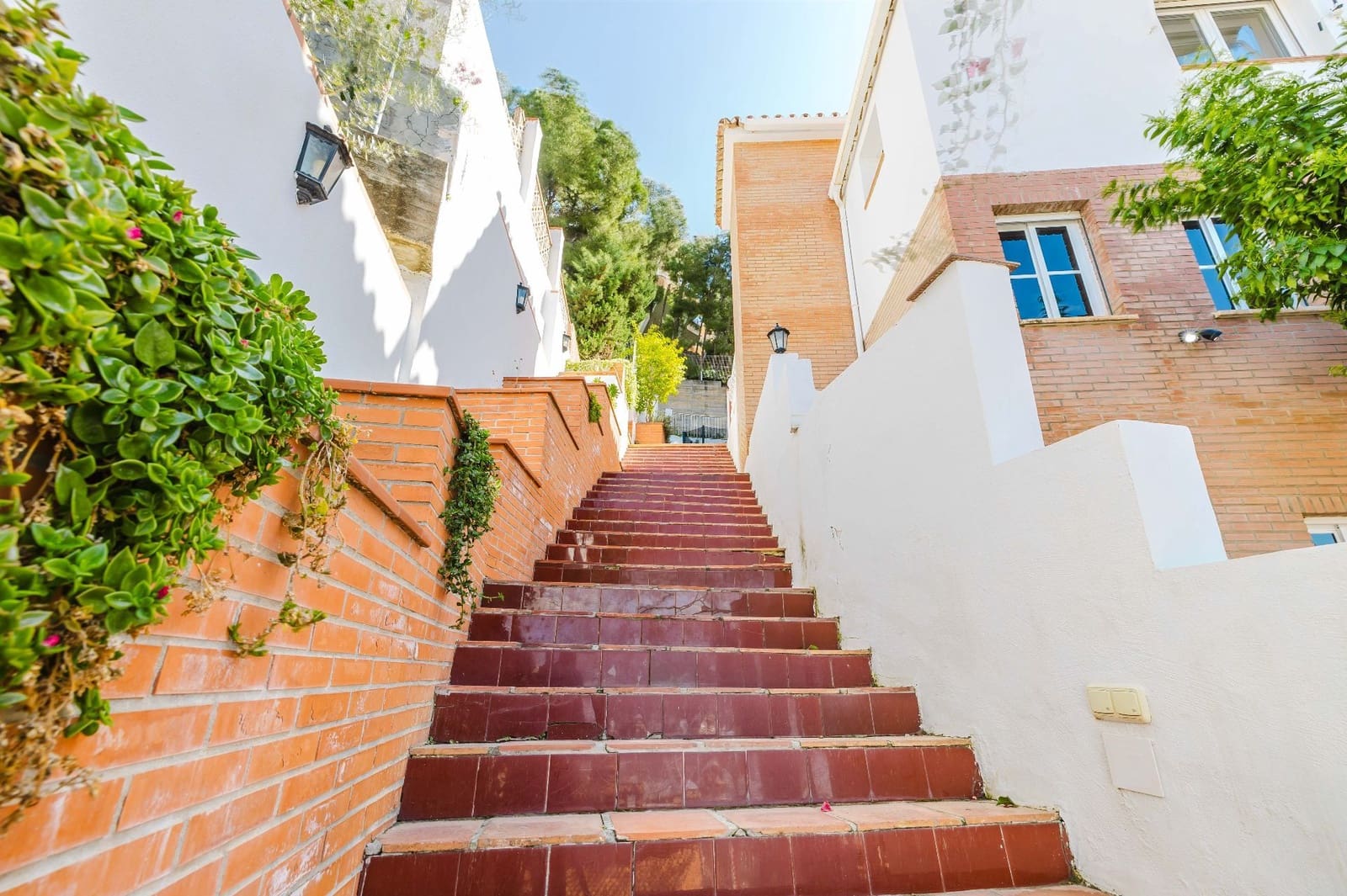 7 soveværelse Villa til salg i Malaga by med swimmingpool - € 1.100.000 (Ref: 9665921)