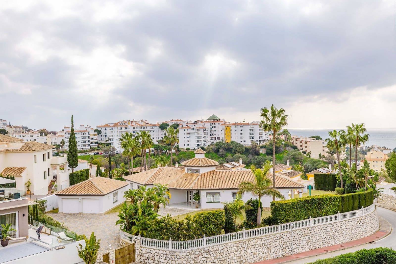 2 bedroom Apartment for sale in Mijas with pool garage - € 295,000 (Ref: 9665925)