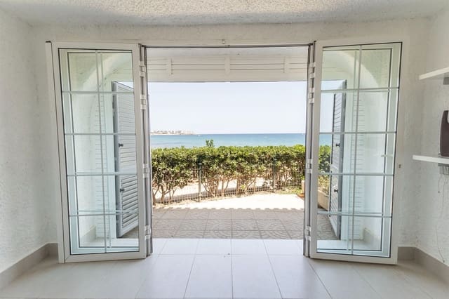 2 bedroom Apartment for sale in Orihuela with pool - € 370,000 (Ref: 9669937)