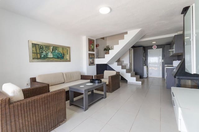 2 bedroom Apartment for sale in Orihuela with pool - € 370,000 (Ref: 9669937)