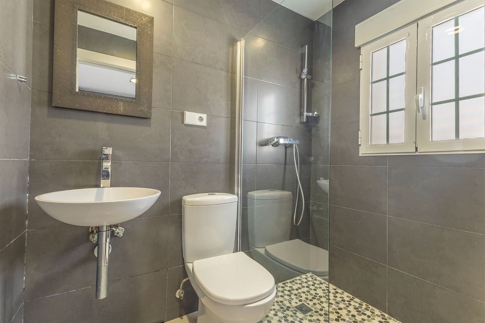 2 bedroom Apartment for sale in Orihuela with pool - € 370,000 (Ref: 9669937)