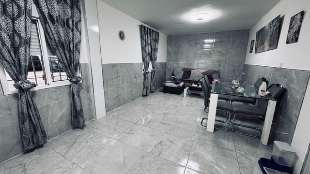 Piso de 2 habitaciones en Alicante / Alacant ciudad en venta - 84.900 € (Ref: 9673810)