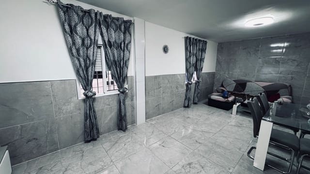 Piso de 2 habitaciones en Alicante / Alacant ciudad en venta - 84.900 € (Ref: 9673810)