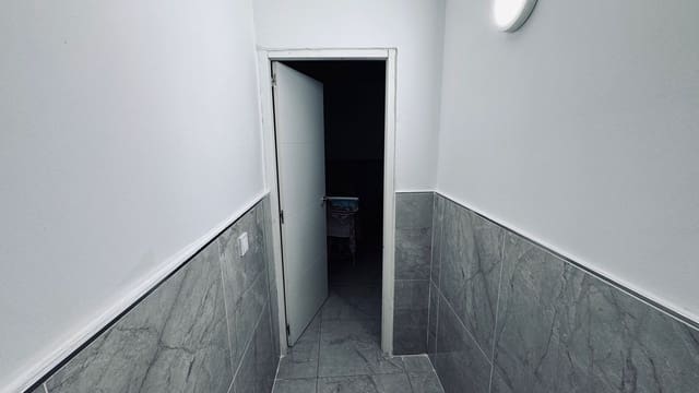 Piso de 2 habitaciones en Alicante / Alacant ciudad en venta - 84.900 € (Ref: 9673810)