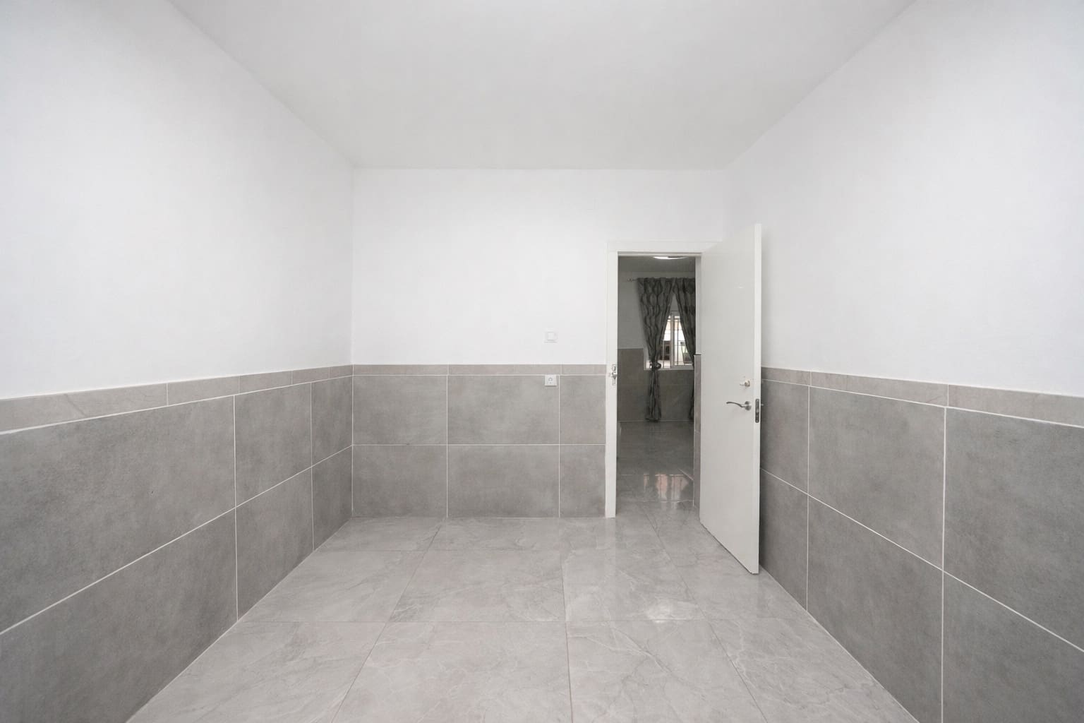 2 bedroom Flat for sale in Alicante / Alacant city - € 84,900 (Ref: 9673810)