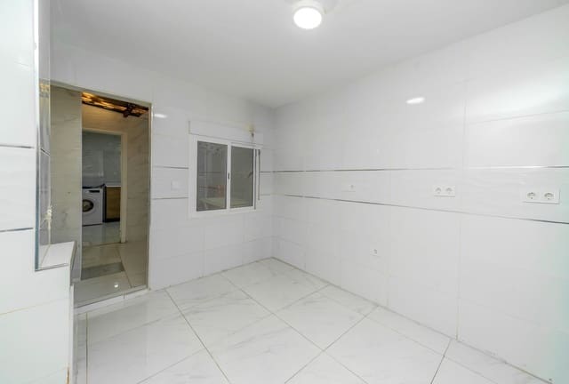 Piso de 2 habitaciones en Alicante / Alacant ciudad en venta - 84.900 € (Ref: 9673810)