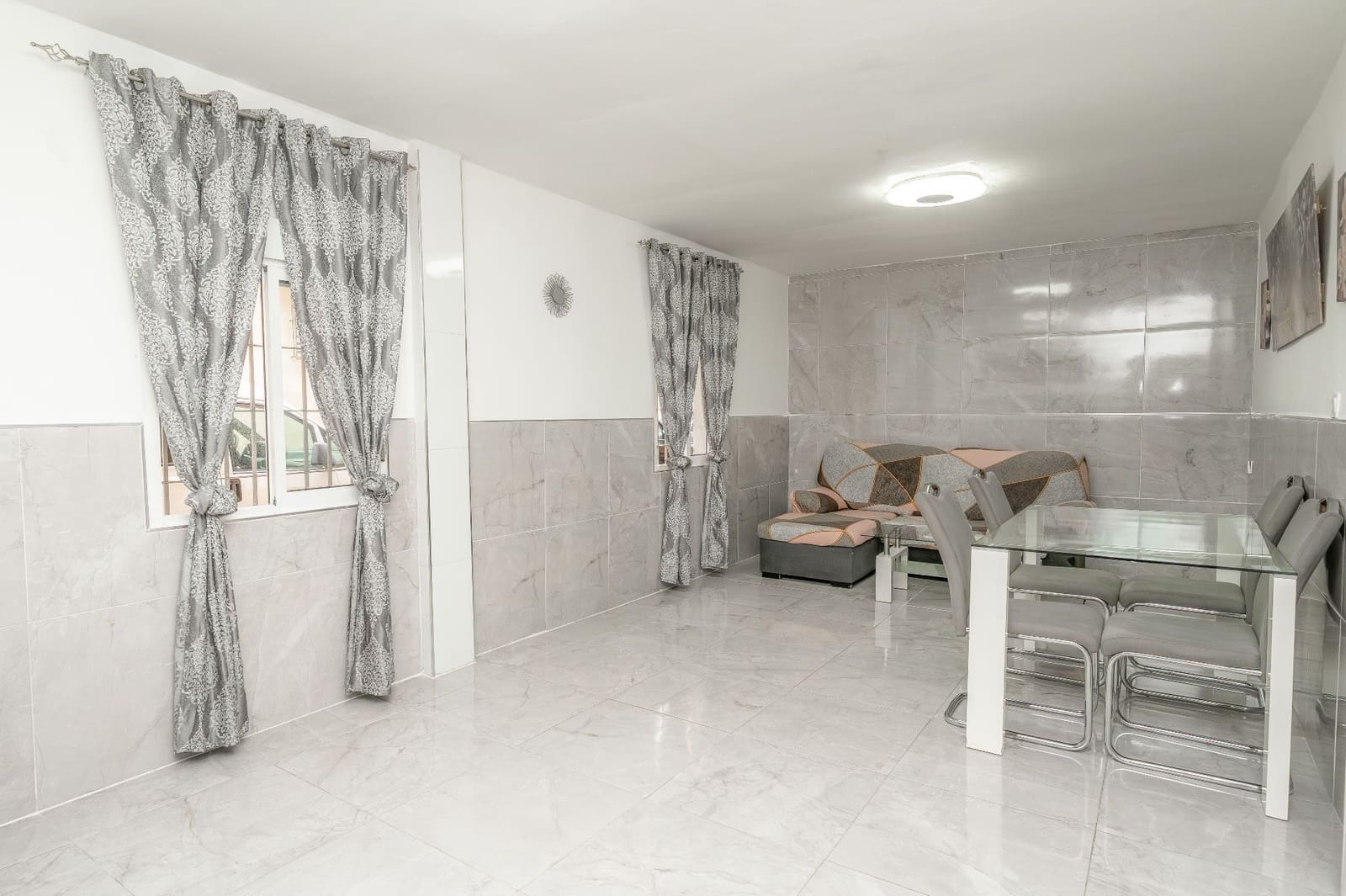 2 bedroom Flat for sale in Alicante / Alacant city - € 84,900 (Ref: 9673810)