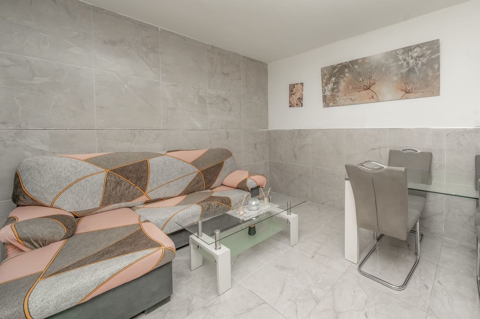 2 bedroom Flat for sale in Alicante / Alacant city - € 84,900 (Ref: 9673810)